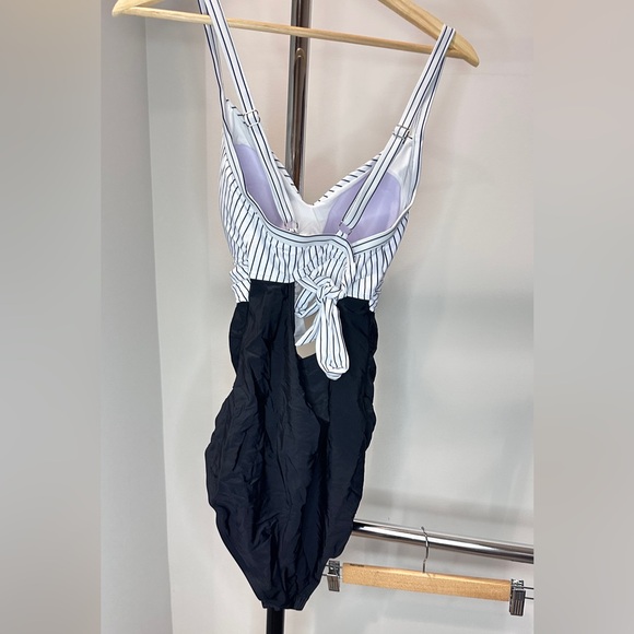 New Chic Black and White Striped One-Piece Swimsuit, Medium - Picture 2 of 3